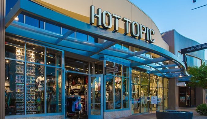 how to get free stuff from hot topic