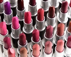 Free MAC Lipstick This Weekend